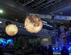 6' Balloon Lights by Airstar - Image 3